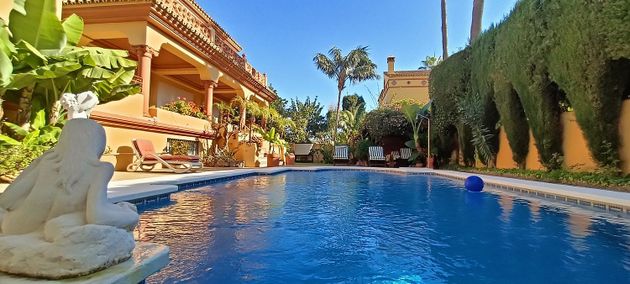 Foto 2 de Xalet en venda a Nueva Alcántara de 4 habitacions amb terrassa i piscina