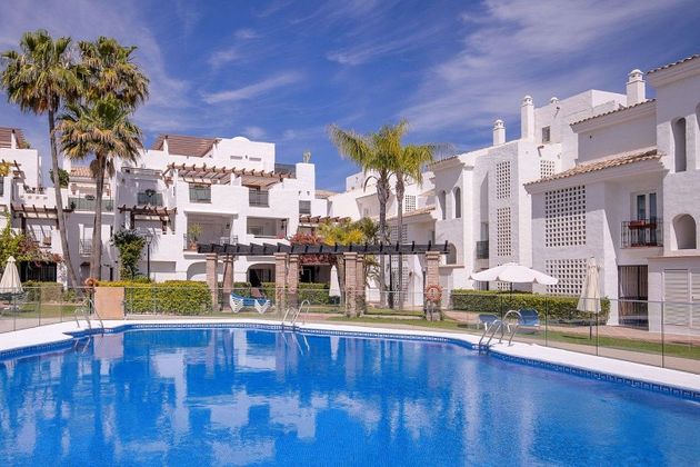 Foto 1 de Venta de ático en calle Santander de 4 habitaciones con terraza y piscina