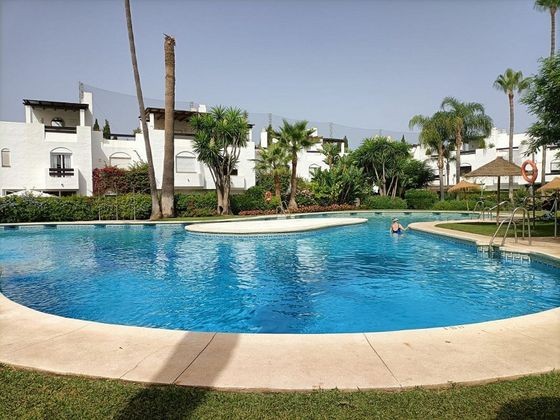 Foto 1 de Casa adossada en lloguer a urbanización Guadalvillas de 2 habitacions amb terrassa i piscina