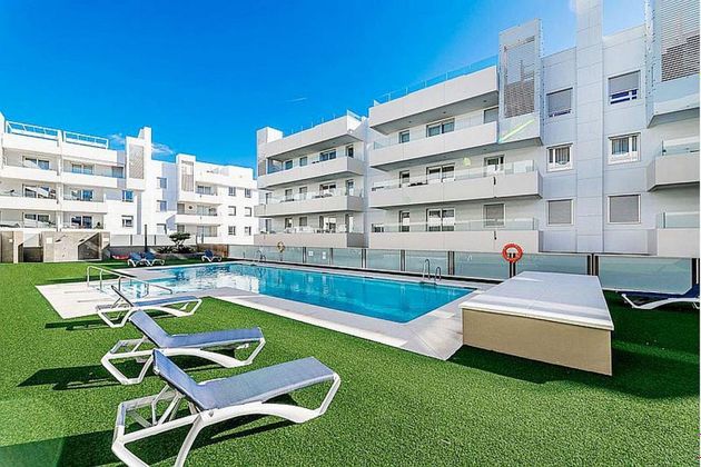 Foto 2 de Alquiler de piso en avenida Mar Mediterráneo de 3 habitaciones con terraza y piscina