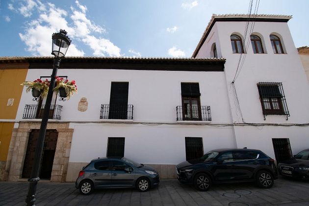 Foto 2 de Casa en venda a Guadix de 12 habitacions amb piscina i balcó
