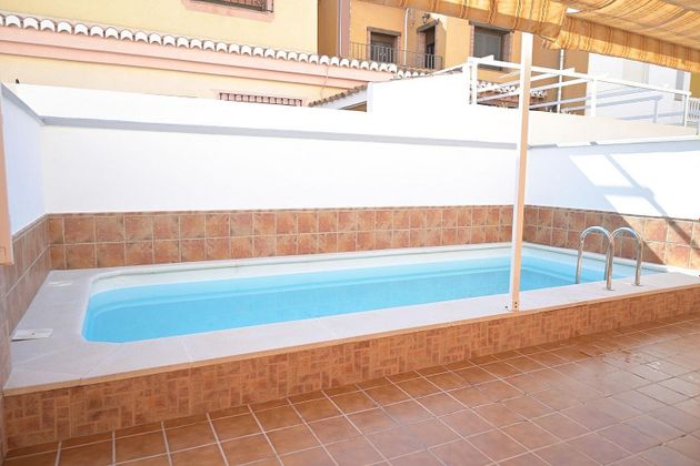 Foto 1 de Casa en venta en Zona Poniente de 4 habitaciones con terraza y piscina