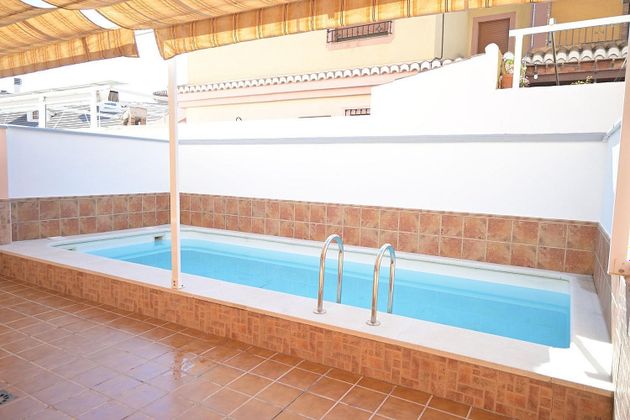 Foto 2 de Casa en venda a Zona Poniente de 4 habitacions amb terrassa i piscina