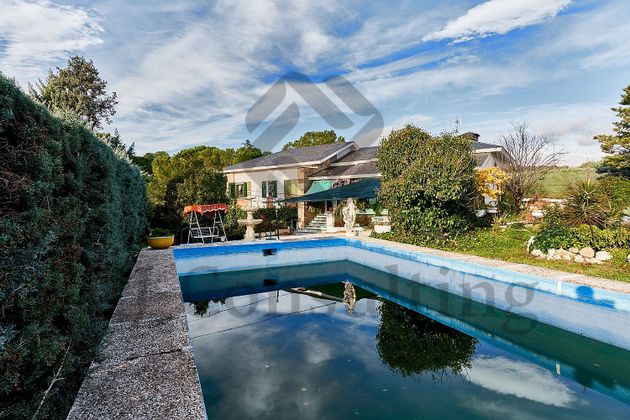 Foto 2 de Xalet en venda a Cerro de Alarcón - Puente La Sierra - Mirador del Romero de 4 habitacions amb terrassa i piscina