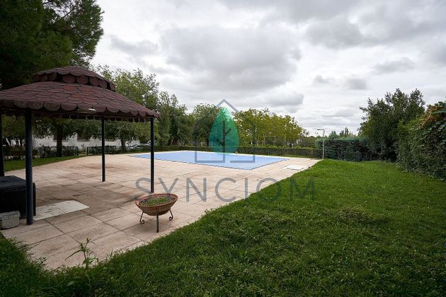 Foto 1 de Chalet en venta en Cubas de la Sagra de 4 habitaciones con terraza y piscina