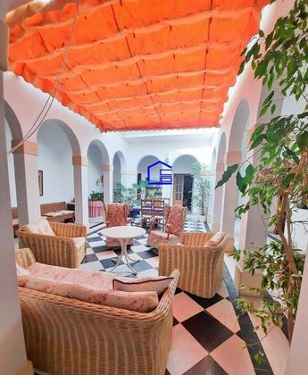 Foto 2 de Casa en venda a Puerto Real de 5 habitacions amb terrassa i garatge