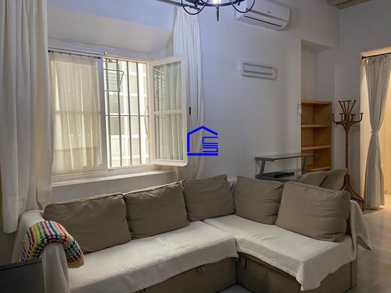 Foto 2 de Pis en lloguer a Centro Histórico - Plaza España de 1 habitació amb mobles i aire acondicionat
