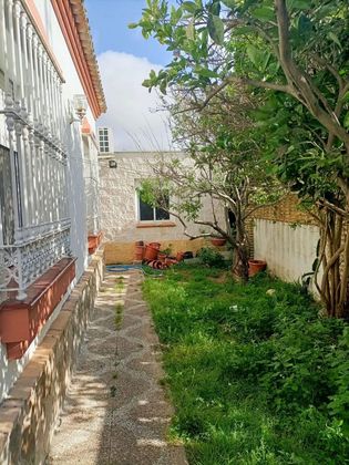 Foto 2 de Xalet en venda a Puerto Real de 4 habitacions amb terrassa i jardí