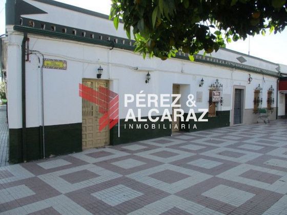 Foto 2 de Casa adossada en venda a avenida La Campana de 3 habitacions i 300 m²