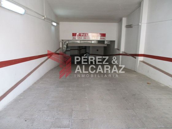 Foto 2 de Garatge en venda a calle Valdes Leal de 24 m²