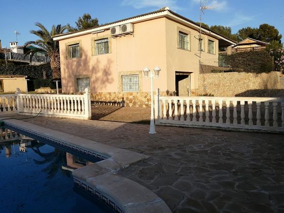Foto 2 de Venta de chalet en Vilamarxant de 3 habitaciones con terraza y piscina