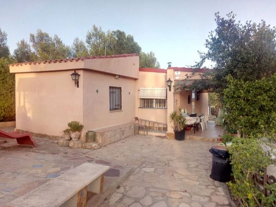 Foto 1 de Xalet en venda a Pedralba de 3 habitacions amb terrassa i piscina
