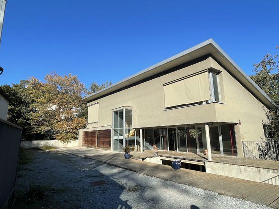 Foto 1 de Casa en venda a La Floresta - Les Planes de 6 habitacions amb terrassa i piscina
