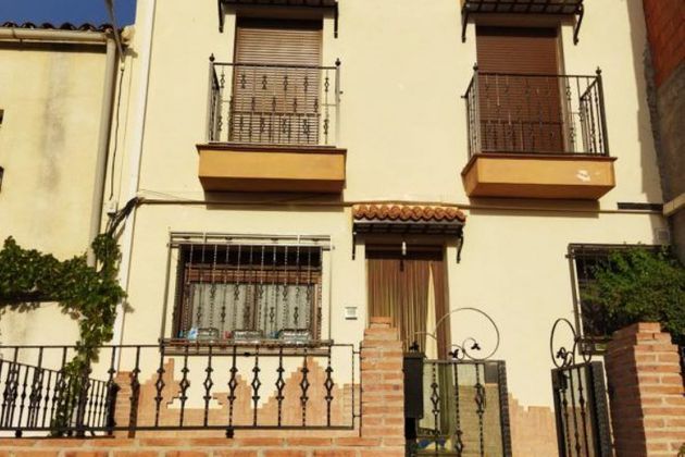 Foto 2 de Chalet en venta en calle CL El Paso de 4 habitaciones con terraza y balcón