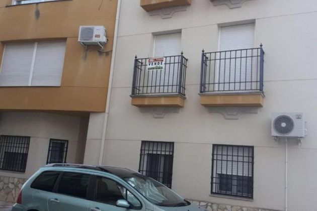 Foto 1 de Pis en venda a Puerta de Segura (La) de 3 habitacions amb terrassa i ascensor