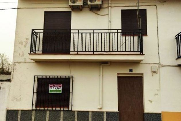 Foto 1 de Casa adossada en venda a Puerta de Segura (La) de 3 habitacions i 120 m²