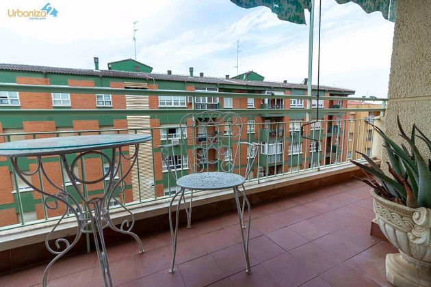 Foto 2 de Piso en venta en Huerta Rosales - Valdepasillas de 5 habitaciones con terraza y balcón