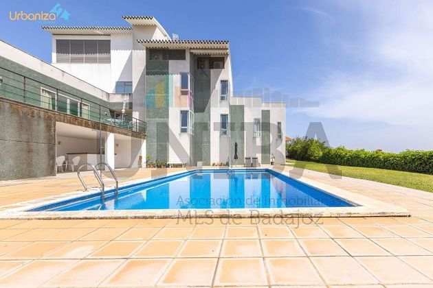 Foto 1 de Xalet en venda a Las Vaguadas - Urb. del Sur de 6 habitacions amb terrassa i piscina