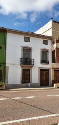 Foto 1 de Casa adossada en venda a calle Requena San Antonio de 5 habitacions amb terrassa i garatge