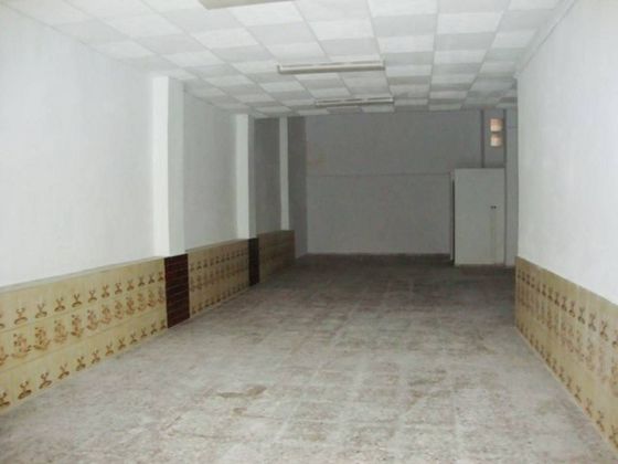 Foto 1 de Alquiler de local en calle Antares de 83 m²