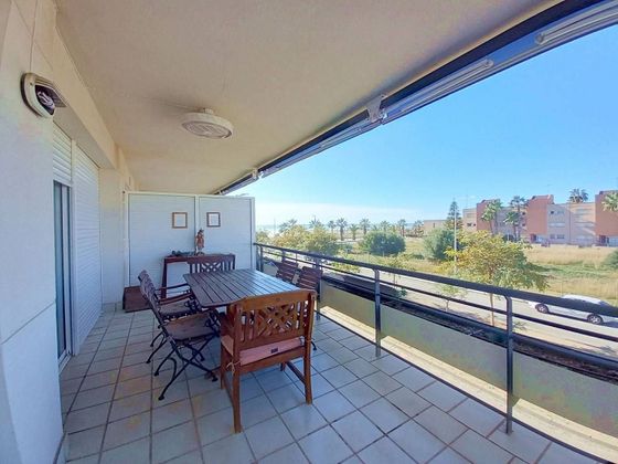 Foto 2 de Alquiler de piso en avenida Prat de 3 habitaciones con terraza y piscina