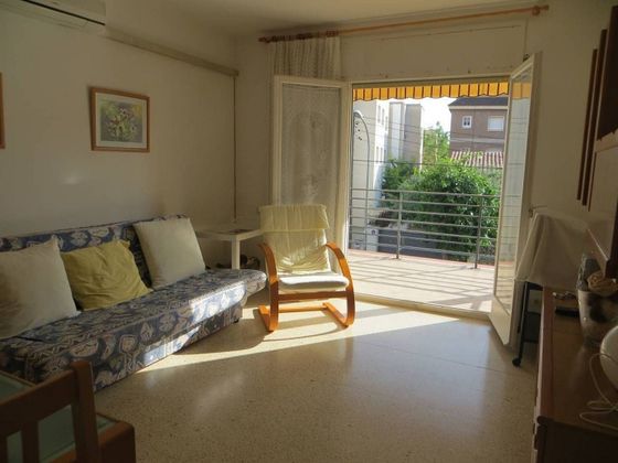 Foto 2 de Alquiler de piso en calle De Lluís Companys de 2 habitaciones con terraza y garaje