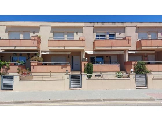 Foto 2 de Casa en lloguer a paseo De la Mar Mediterrania de 3 habitacions amb terrassa i piscina