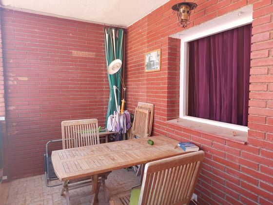 Foto 2 de Piso en alquiler en avenida Onze de Setembre de 2 habitaciones con terraza y muebles