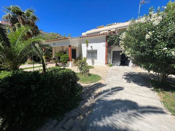 Foto 2 de Chalet en venta en Pla de Sant Pere-Les Salines de 3 habitaciones con terraza y garaje