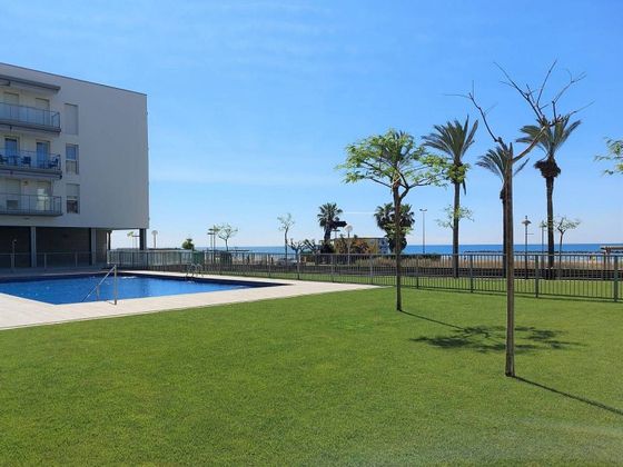 Foto 1 de Pis en lloguer a avenida Jaume I de 3 habitacions amb terrassa i piscina