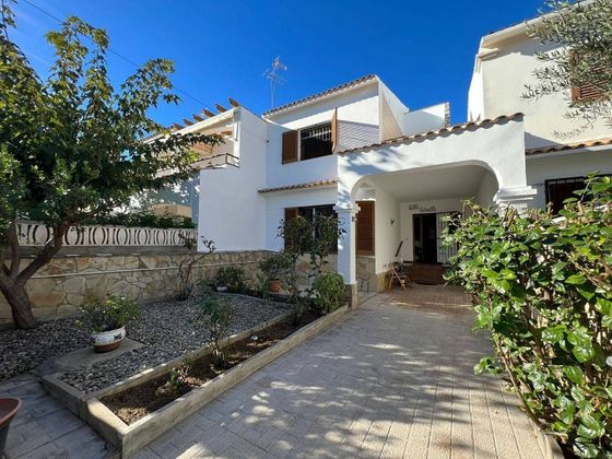 Foto 2 de Casa en venda a calle De Les Figueretes de 4 habitacions amb terrassa i jardí