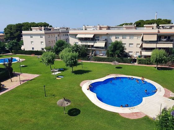 Foto 1 de Alquiler de piso en avenida Jaume I de 3 habitaciones con terraza y piscina