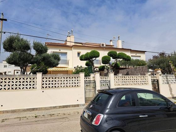 Foto 1 de Casa en lloguer a calle Del Llagut de 3 habitacions amb terrassa i garatge