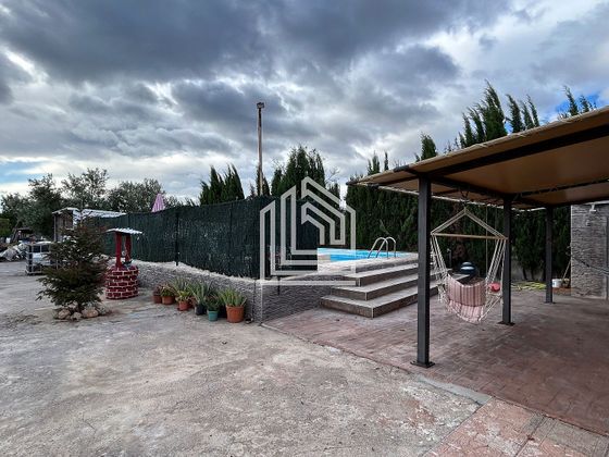 Foto 1 de Chalet en venta en Santa Bárbara de 7 habitaciones con terraza y piscina