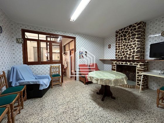 Foto 1 de Casa en venta en Bugarra de 6 habitaciones con garaje