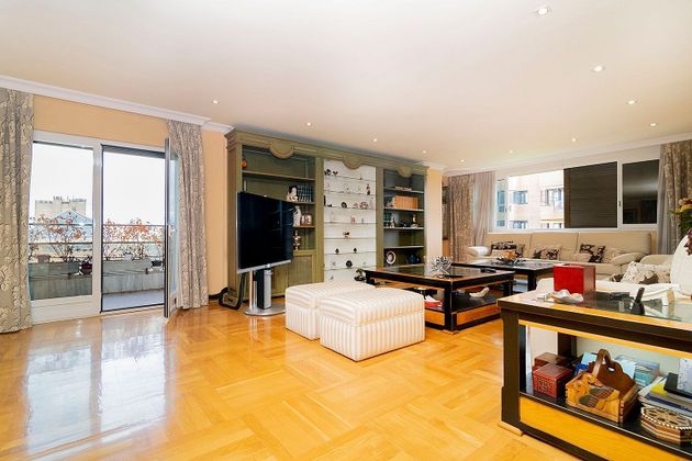Foto 2 de Pis en venda a Nueva España de 4 habitacions amb terrassa i piscina