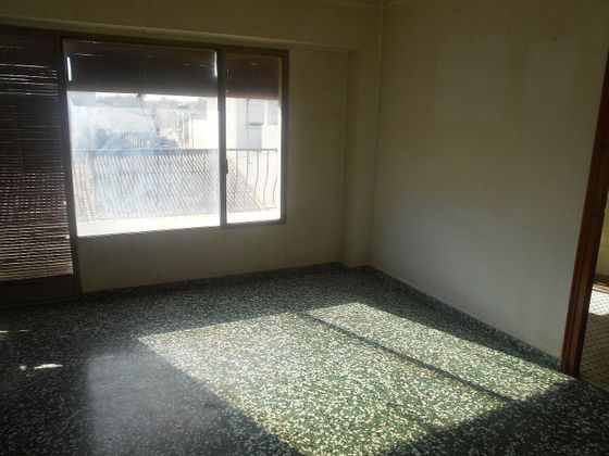 Foto 2 de Venta de piso en Massanassa de 4 habitaciones con balcón