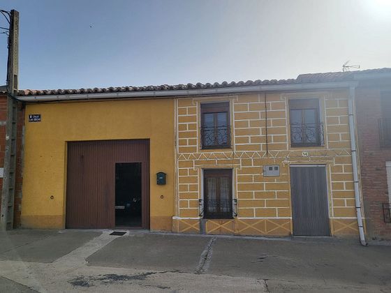 Foto 1 de Casa rural en venda a avenida Ericas de 5 habitacions amb terrassa i garatge