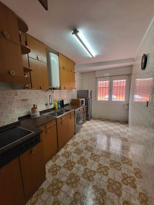 Foto 2 de Pis en venda a carretera Vizcaína de 3 habitacions amb ascensor