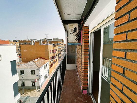 Foto 1 de Pis en venda a calle Del Sacramento de 2 habitacions amb terrassa i balcó