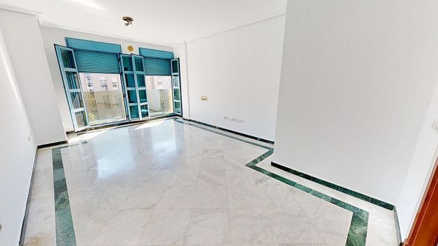 Foto 1 de Alquiler de piso en Zona Centro de 2 habitaciones con terraza y aire acondicionado