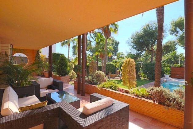 Foto 2 de Chalet en venta en Pueblo Levante de 4 habitaciones con terraza y piscina