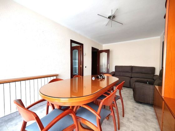 Foto 2 de Piso en venta en Centre - Castellar del Vallès de 4 habitaciones con balcón y calefacción