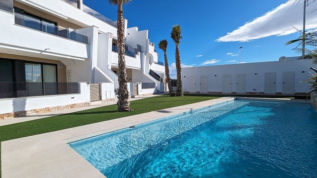 Foto 1 de Pis en venda a San Pedro del Pinatar de 3 habitacions amb terrassa i piscina