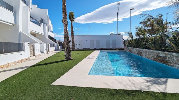 Foto 2 de Piso en venta en San Pedro del Pinatar de 3 habitaciones con terraza y piscina