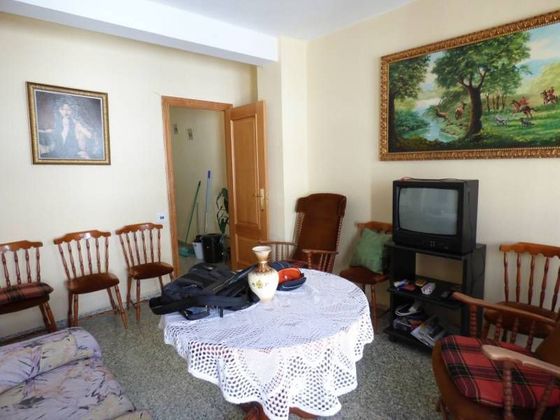 Foto 2 de Piso en venta en Atzeneta d´Albaida de 4 habitaciones con terraza