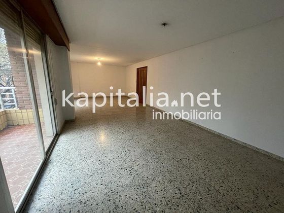 Foto 2 de Piso en venta en Xàtiva de 3 habitaciones con balcón y ascensor
