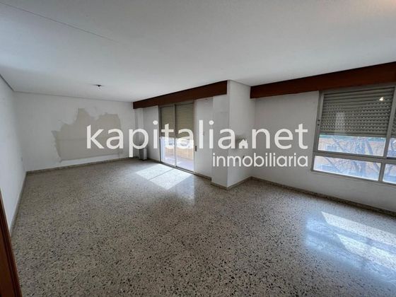 Foto 2 de Piso en venta en Xàtiva de 3 habitaciones con balcón y ascensor