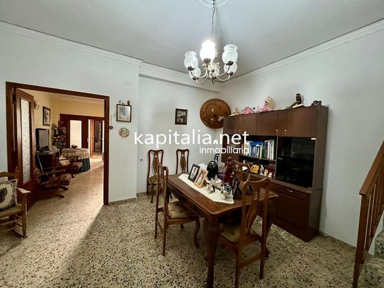 Foto 2 de Casa en venta en Benigánim de 4 habitaciones con terraza y aire acondicionado