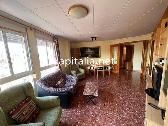 Foto 1 de Pis en venda a Xàtiva de 4 habitacions amb balcó i aire acondicionat